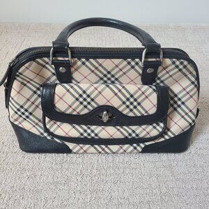Burberry novacheck handbag